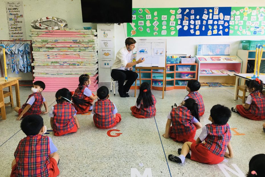 Primary students learning in an English Program classroom